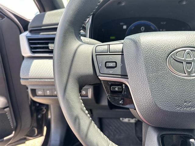 Photo of 2025 Midnight Black Metallic Toyota Camry