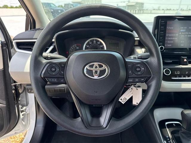 Photo of 2022 White Toyota Corolla