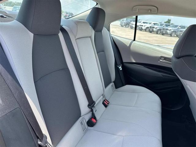 Photo of 2022 White Toyota Corolla