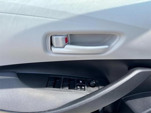 Photo of 2022 White Toyota Corolla
