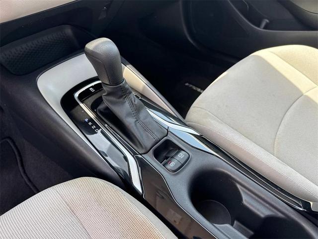 Photo of 2022 White Toyota Corolla