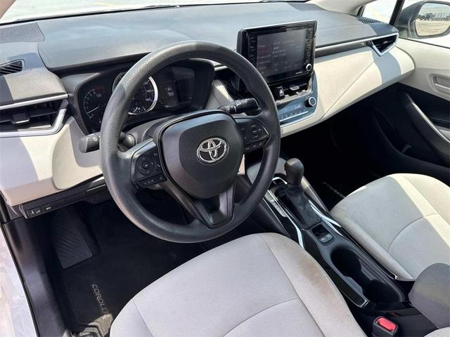 Photo of 2022 White Toyota Corolla