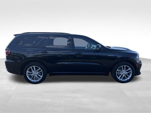 Photo of 2023 DB Black Crystal Clearcoat Dodge Durango