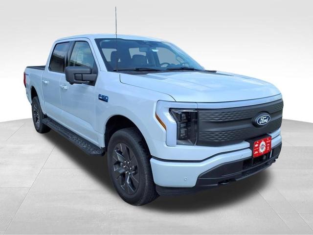 Photo of 2025 White Ford F-150 Lightning