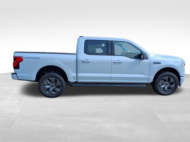 Photo of 2025 White Ford F-150 Lightning