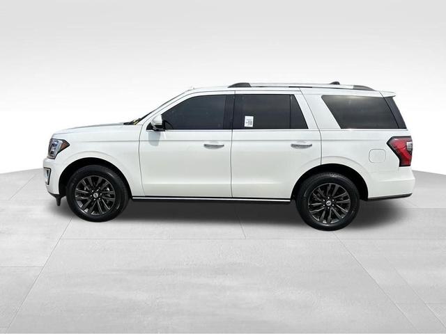 Photo of 2021 White Ford Expedition