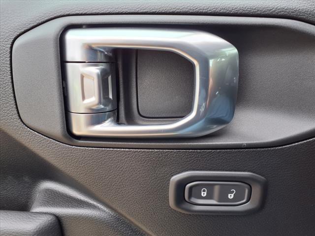Photo of 2025 Black Clearcoat Jeep Wrangler
