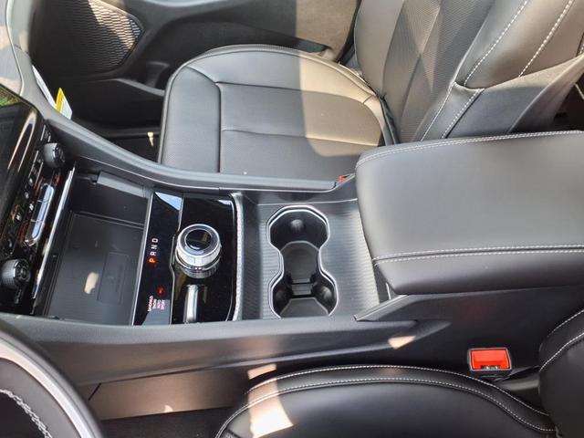 Photo of 2025 Bright White Clearcoat Jeep Grand Cherokee