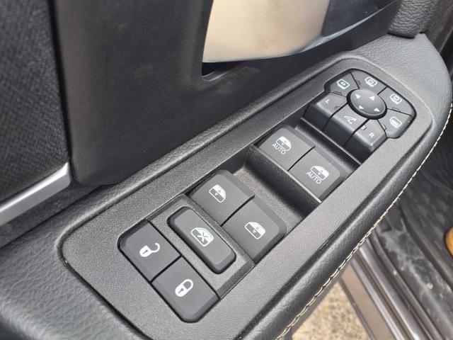 Photo of 2025 Granite Crystal Clearcoat Metallic RAM 2500