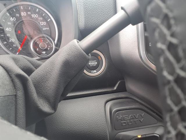 Photo of 2025 Granite Crystal Clearcoat Metallic RAM 2500