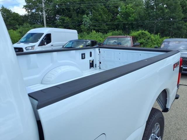 Photo of 2025 White Ford F-250