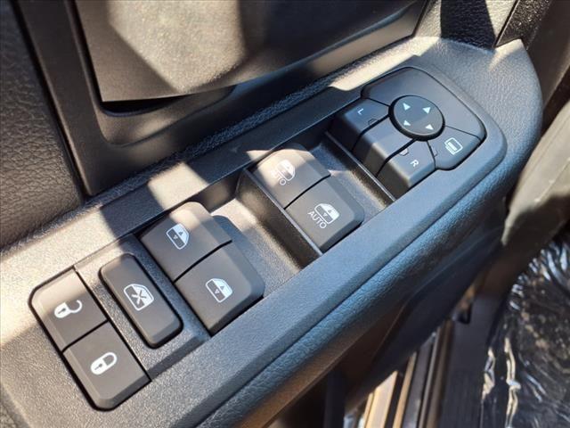 Photo of 2025 Granite Crystal Clearcoat Metallic RAM 2500