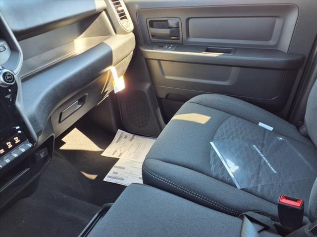 Photo of 2025 Granite Crystal Clearcoat Metallic RAM 2500