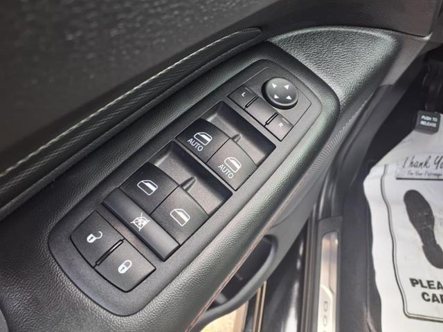 Photo of 2025 DB Black Crystal Clearcoat Dodge Durango