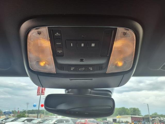 Photo of 2025 DB Black Crystal Clearcoat Dodge Durango