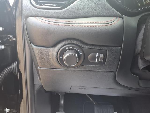 Photo of 2025 DB Black Crystal Clearcoat Dodge Durango