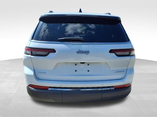 Photo of 2025 Bright White Clearcoat Jeep Grand Cherokee L
