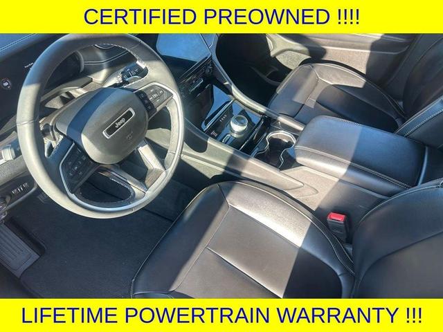 Photo of 2023 Bright White Clearcoat Jeep Grand Cherokee