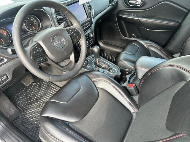 Photo of 2022 Bright White Clearcoat Jeep Cherokee