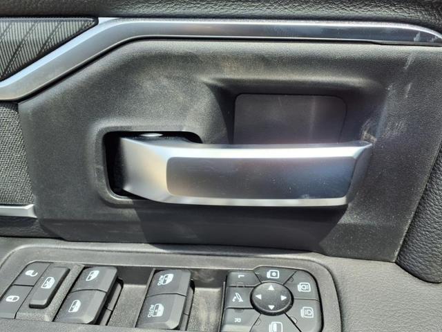 Photo of 2025 Granite Crystal Clearcoat Metallic RAM 3500
