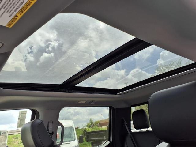Photo of 2025 Oxford White Ford F-250