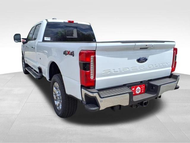Photo of 2025 Oxford White Ford F-250