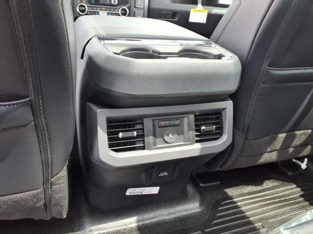 Photo of 2025 Oxford White Ford F-250