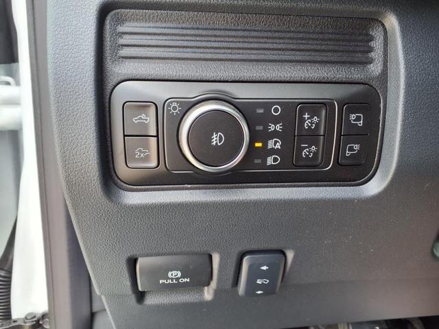 Photo of 2025 Oxford White Ford F-250