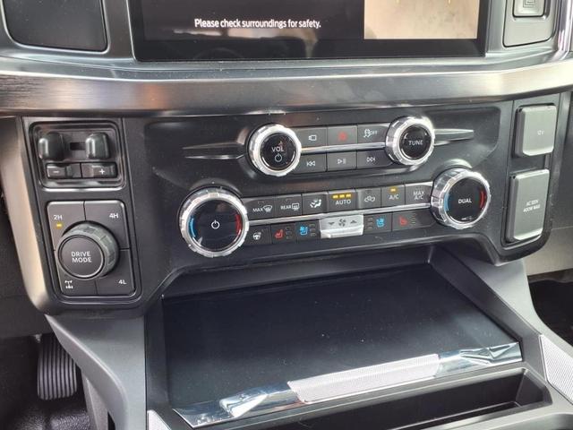 Photo of 2025 Oxford White Ford F-250