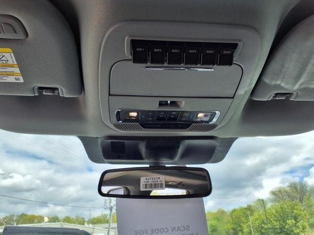 Photo of 2025 Oxford White Ford F-250
