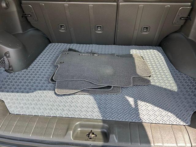 Photo of 2014 Cayenne Red Nissan Xterra