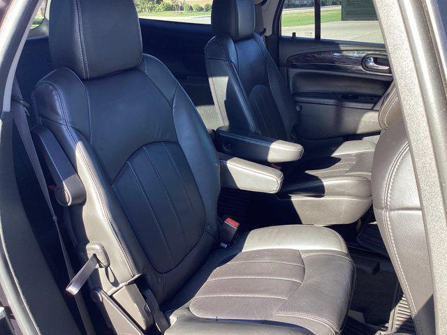 Photo of 2015 Carbon Black Metallic Buick Enclave