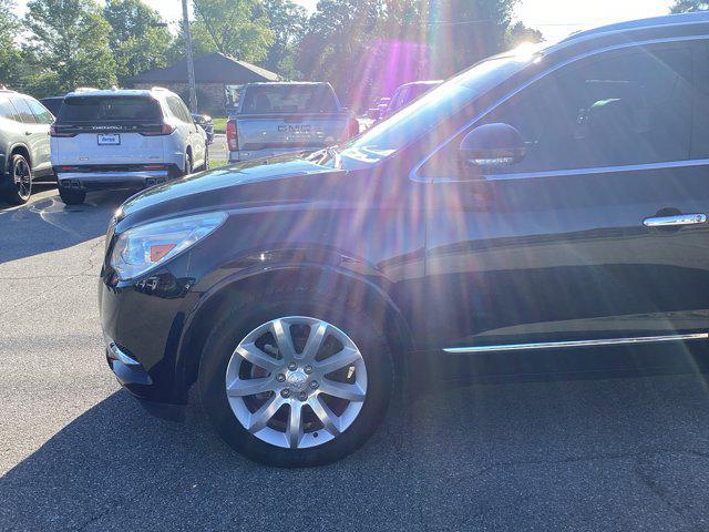 Photo of 2015 Carbon Black Metallic Buick Enclave