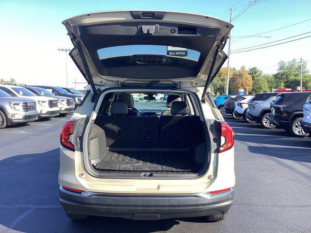 Photo of 2022 Desert Sand Metallic GMC Terrain