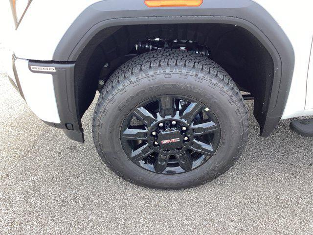 Photo of 2025 Summit White GMC Sierra 2500