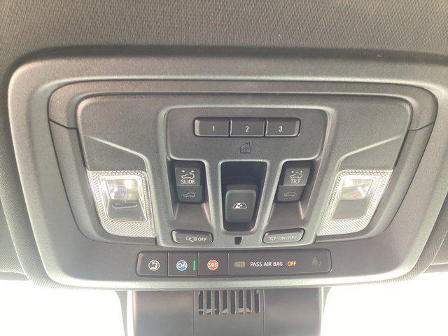 Photo of 2025 Summit White GMC Sierra 2500
