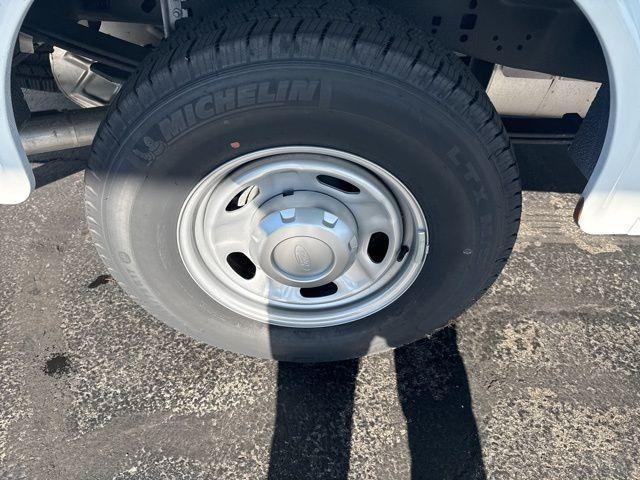 Photo of 2023 Oxford White Ford F-250