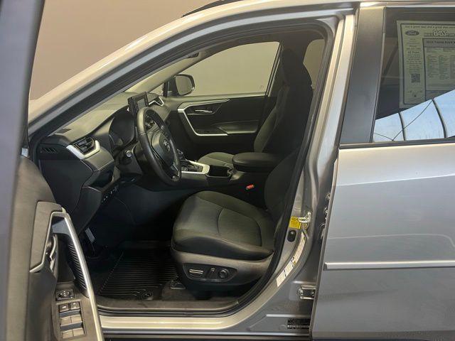 Photo of 2022 Silver Sky Toyota RAV4