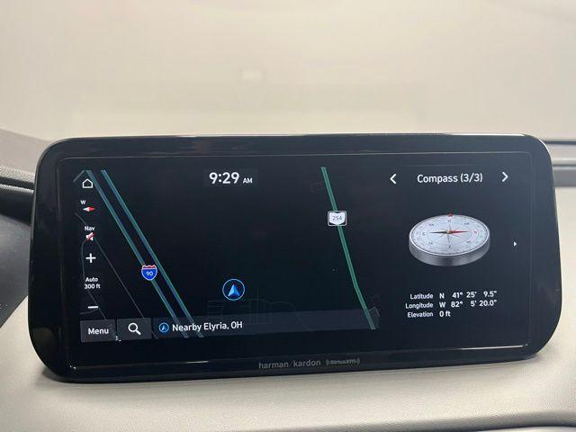 Photo of 2023 Gray Hyundai SANTA FE