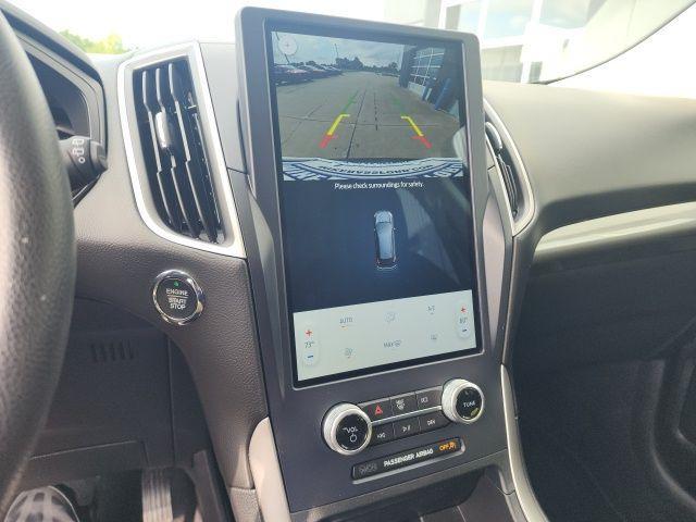 Photo of 2022 Agate Black Metallic Ford Edge