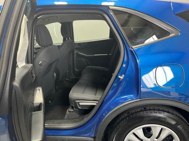 Photo of 2023 Atlas Blue Metallic Ford Escape