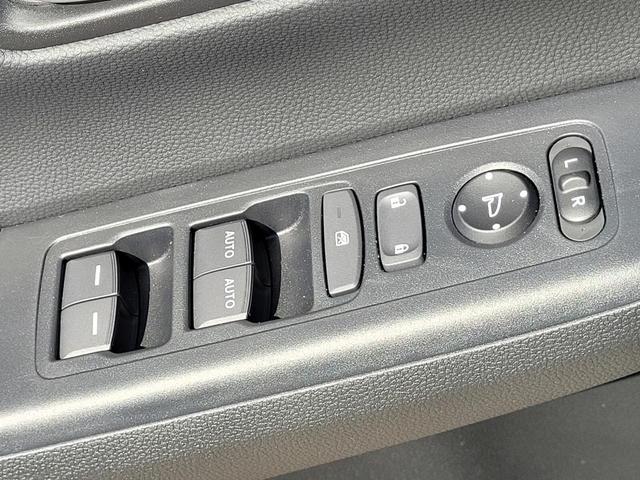 Photo of 2025 Silver Honda CR-V