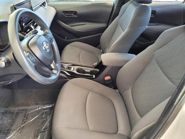 Photo of 2022 White Toyota Corolla