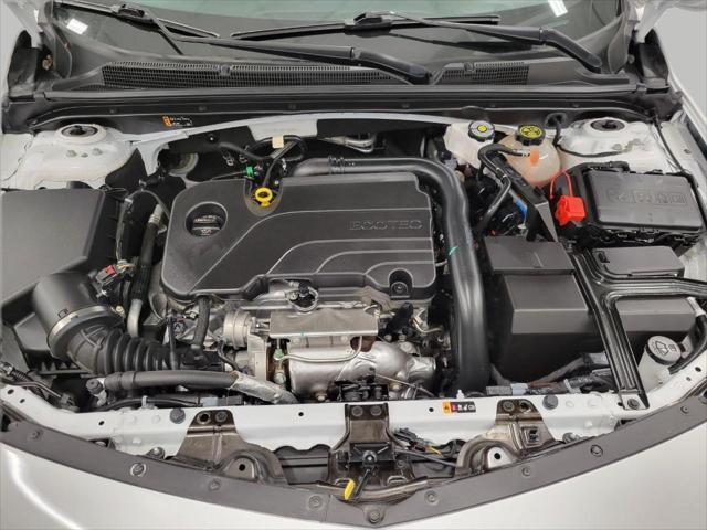 Photo of 2024 Summit White Chevrolet Malibu