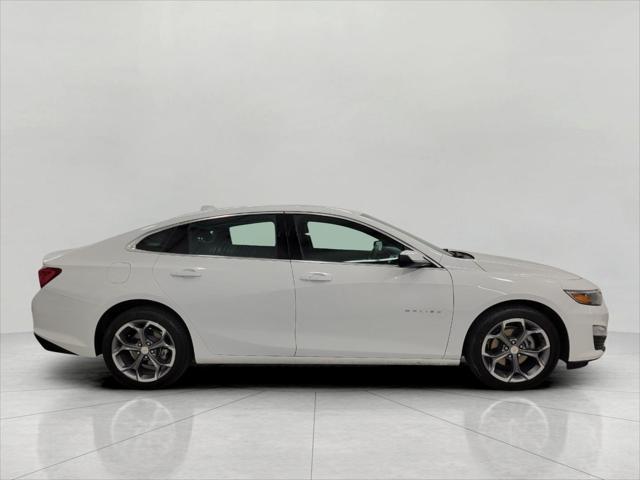 Photo of 2024 Summit White Chevrolet Malibu