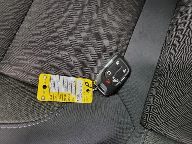 Photo of 2019 Summit White Chevrolet Silverado 1500