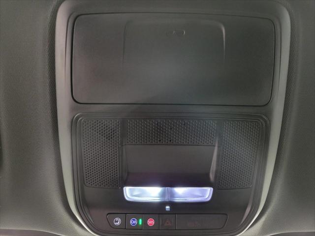 Photo of 2025 Mosaic Black Metallic Chevrolet Traverse