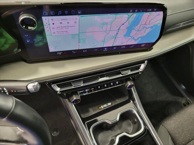 Photo of 2025 Mosaic Black Metallic Chevrolet Traverse