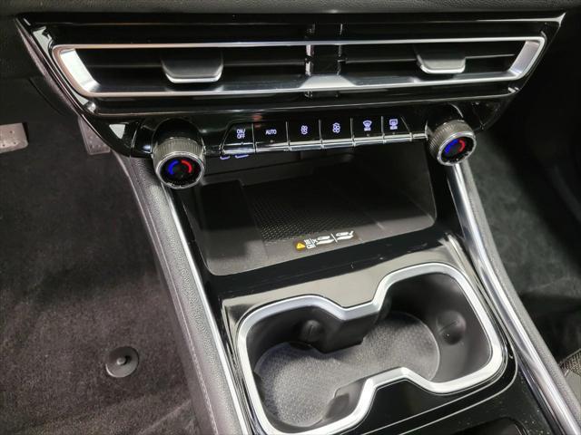 Photo of 2025 Mosaic Black Metallic Chevrolet Traverse
