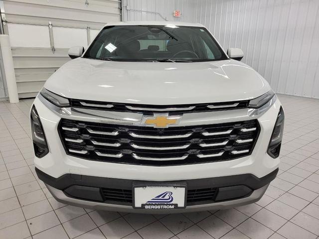 Photo of 2026 Summit White Chevrolet Equinox